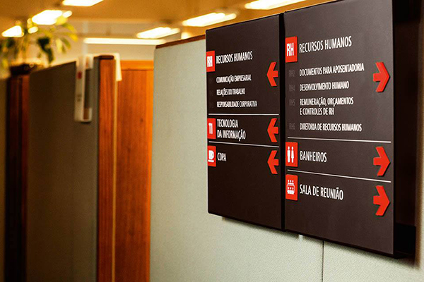 標(biāo)識(shí)牌 標(biāo)識(shí)牌