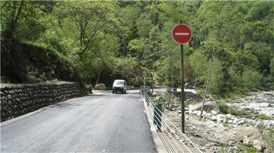 街道標(biāo)識(shí)牌的優(yōu)化設(shè)計(jì)制作